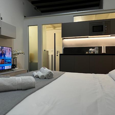 Regina Milano In Corso Lodi - Sky Tv, Wifi E Breakfast Box Daire Dış mekan fotoğraf